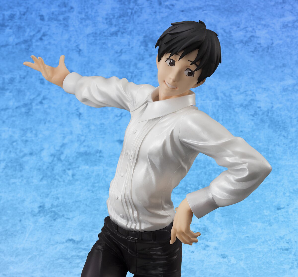 G.E.M. Yuri!!! on Ice Yuri Katsuki w/ Makkachin Figure