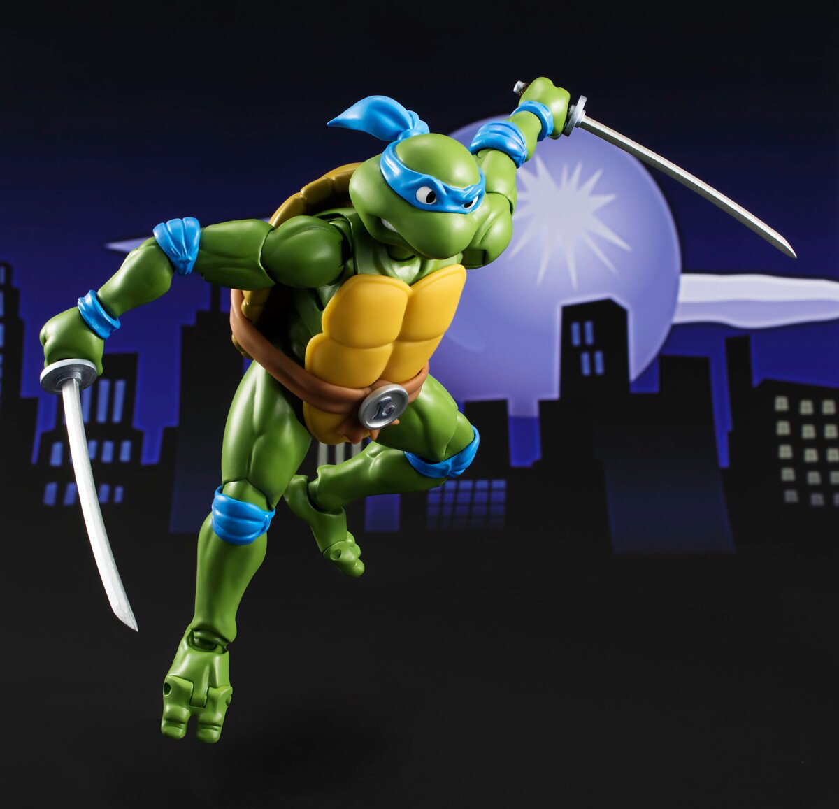 Amazon.com: Bandai TAMASHII NATIONS S.H. Figuarts Donatello