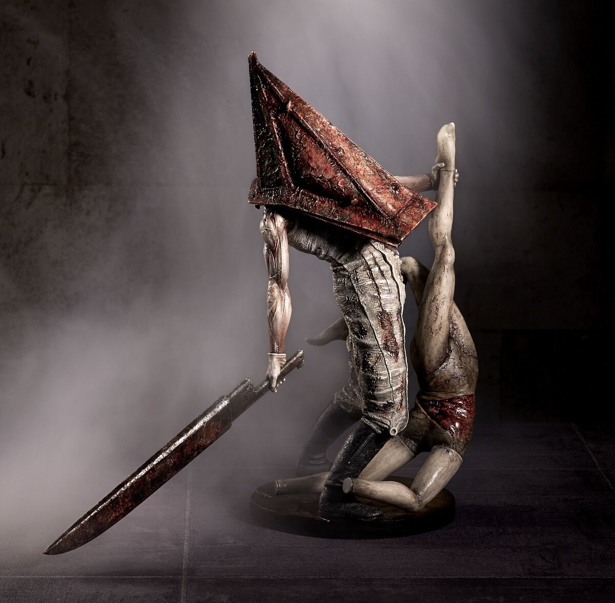 Someone Bought The Silent Hill.com Domain To Post A Photo Of Pyramid Head  Showing He's 9ft Tall, pyramid head height 