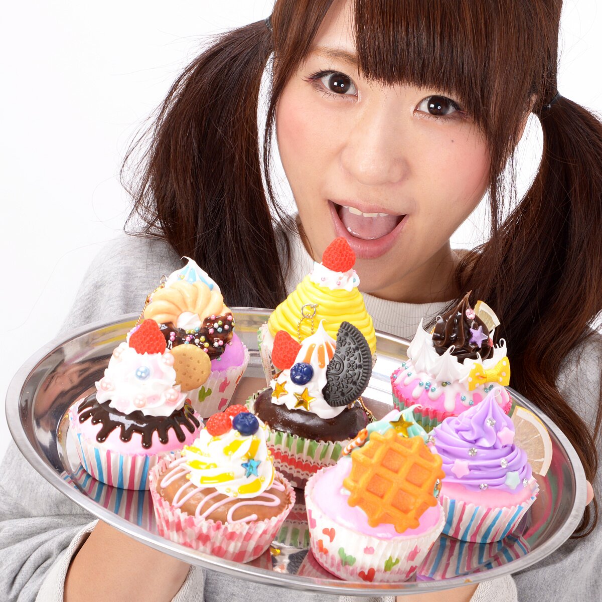 Zeitaku Sweets Deco Cupcake Big Keychain - Tokyo Otaku Mode (TOM)
