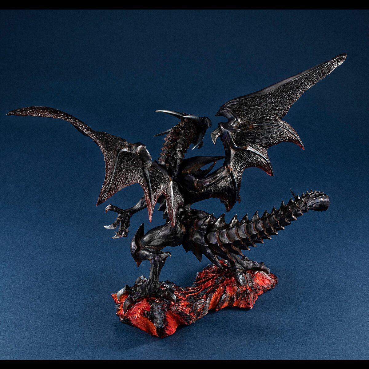 新品　未使用未開封NEW Red-Eyes Black Dragon フィギュア Yu-Gi-Oh! - Red-Eyes Black Dragon Statue Figure (Black