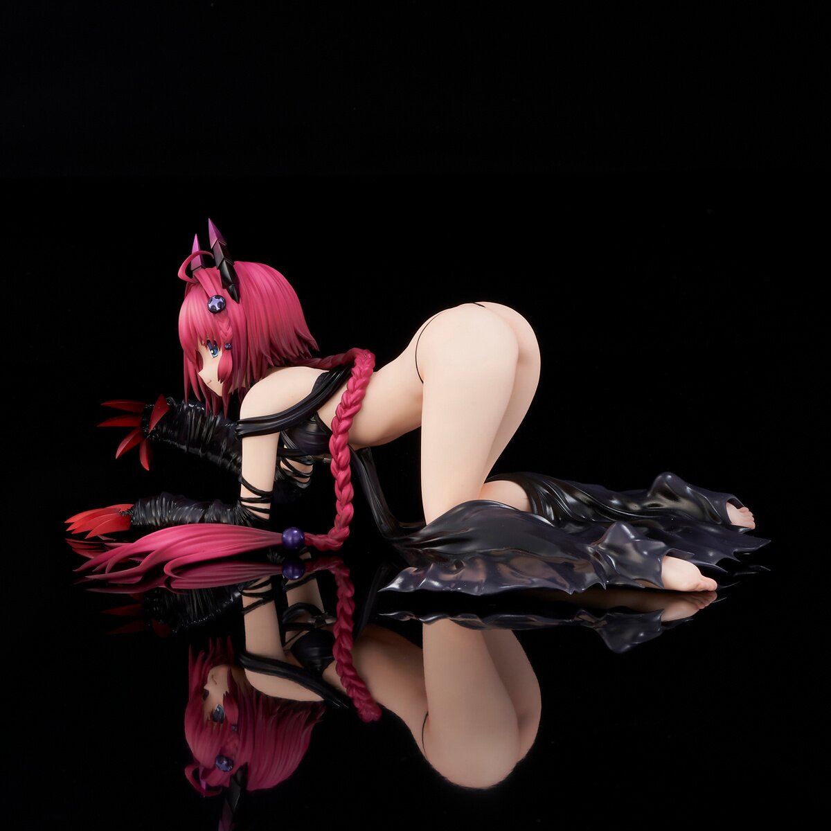 [To Love-Ru] Mea Kurosaki: Darkness Ver. 16 Scale Figure: Union 