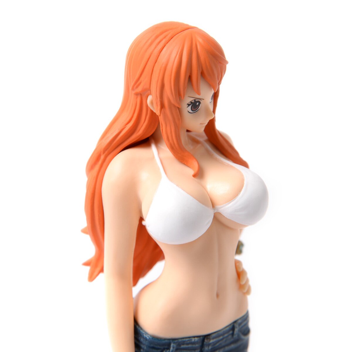 one piece - What's up with Nami's breast size? - Anime & Manga