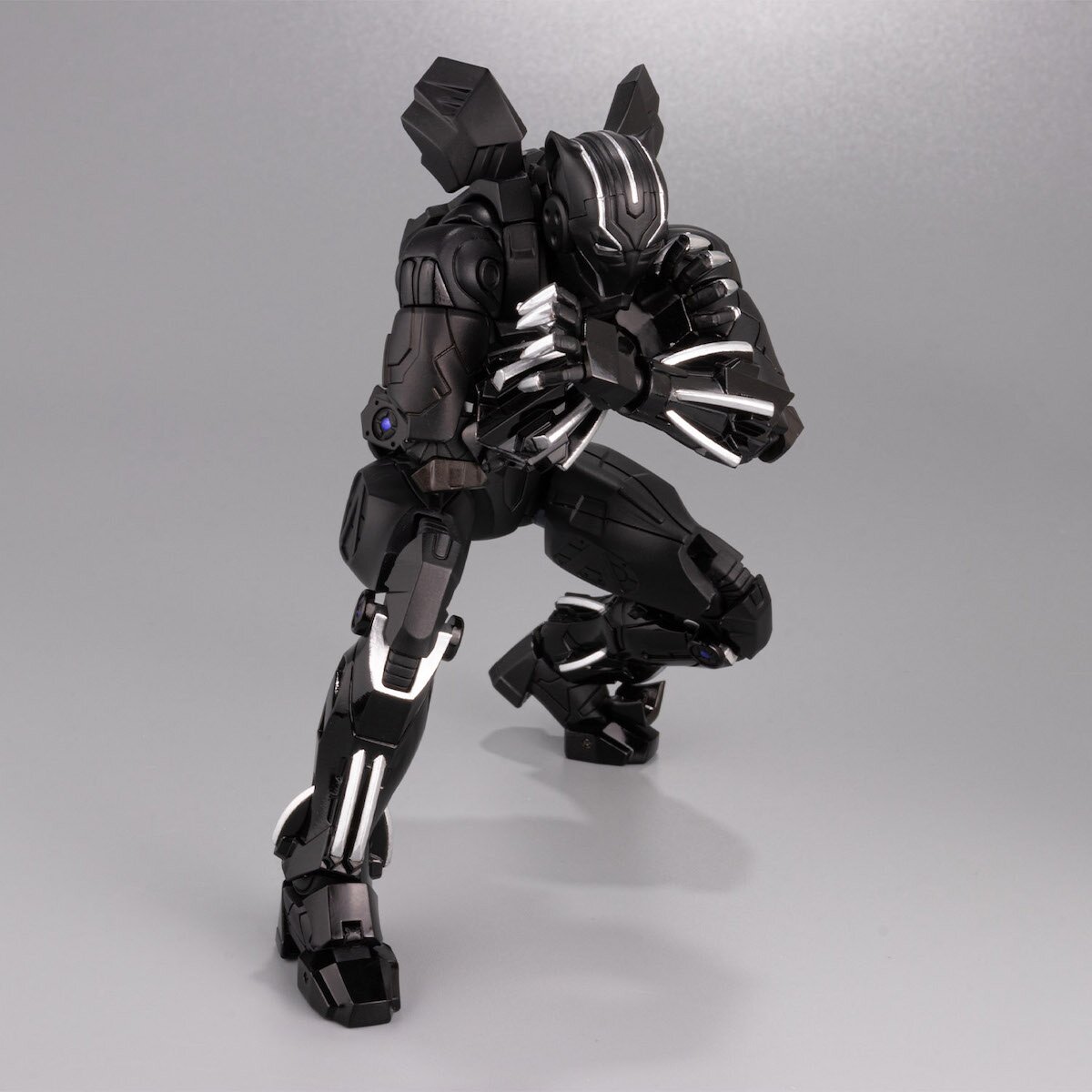 Fighting Armor Marvel Black Panther: Sentinel - Tokyo Otaku