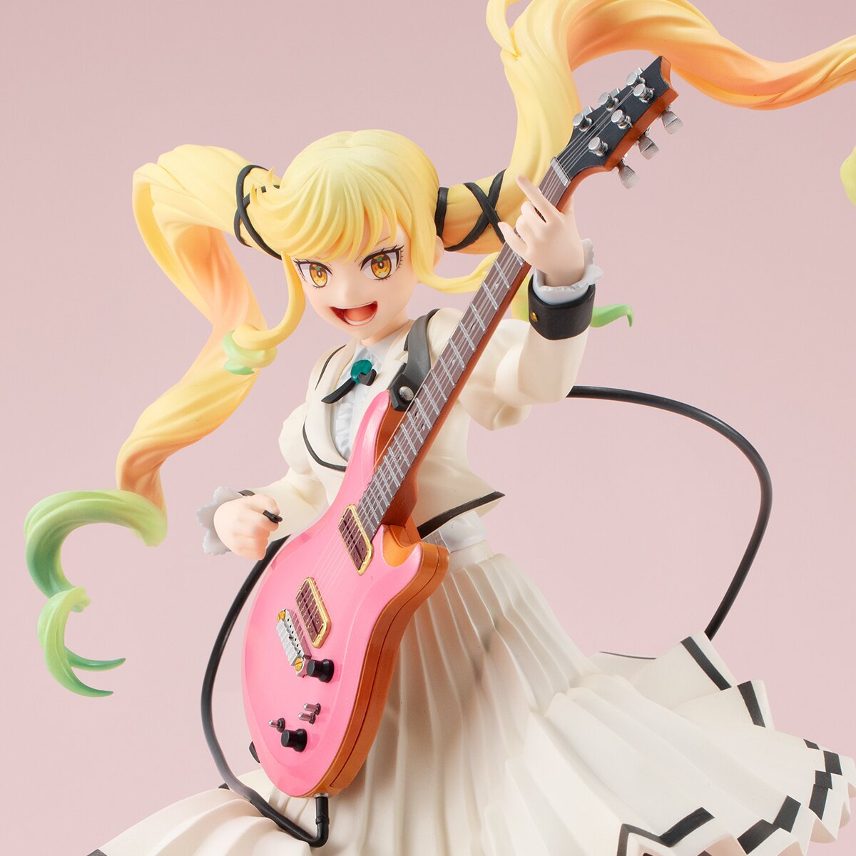 Lucrea Rock Is a Lady's Modesty Lilisa Suzunomiya: Megahouse 35
