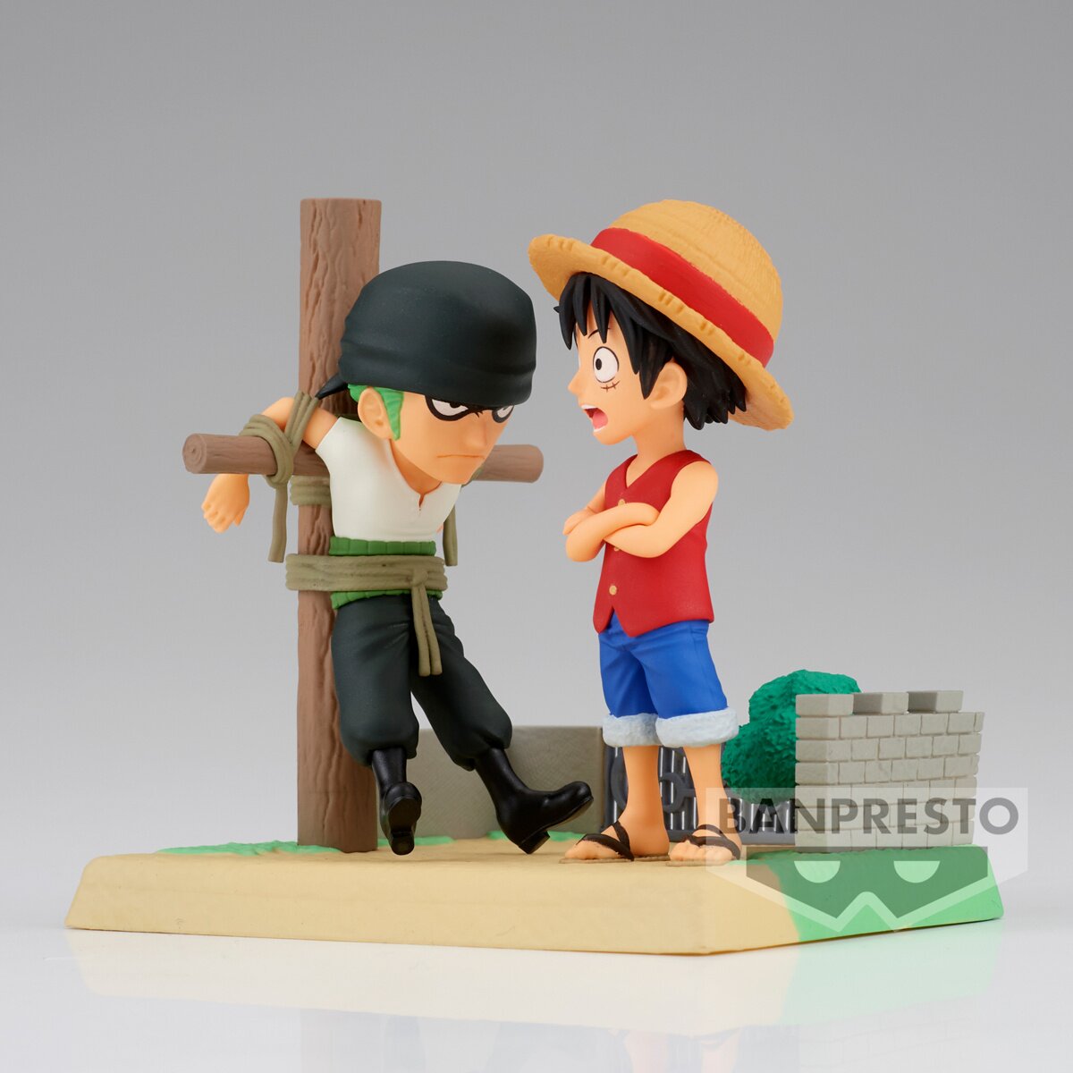 One Piece Banpresto World Collectible Figurine Monkey D. Luffy & Shanks