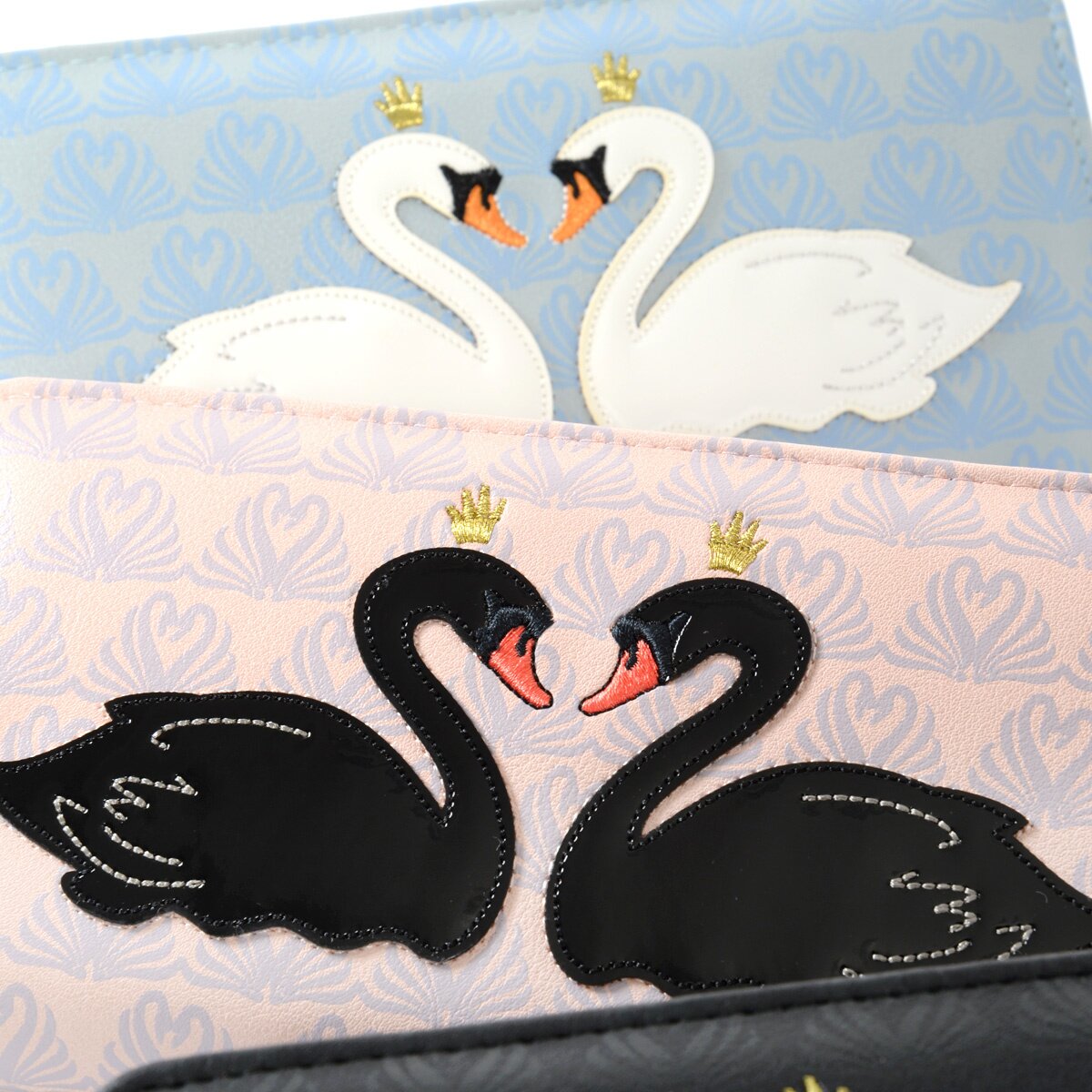 FLAPPER Swan Appliqué Long Wallet - Tokyo Otaku Mode (TOM) FLAPPER Swan Appliqué Long Wallet - Tokyo Otaku Mode (TOM)