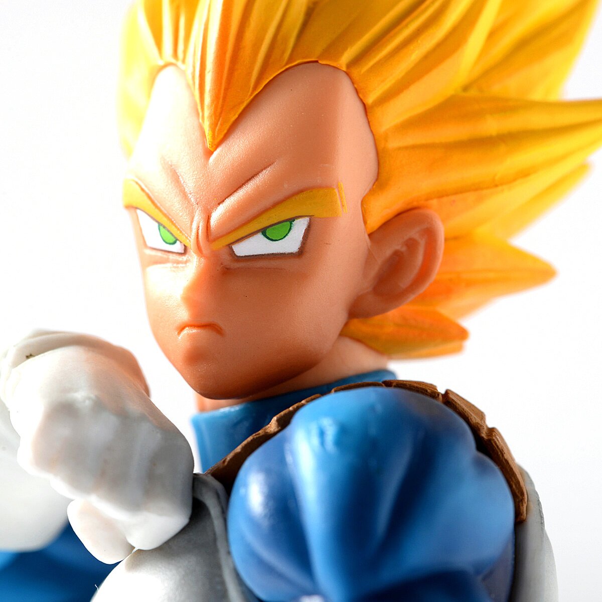 Buy Merchandise Dragon Ball Z Resolution of Soldiers SSJ Vegeta