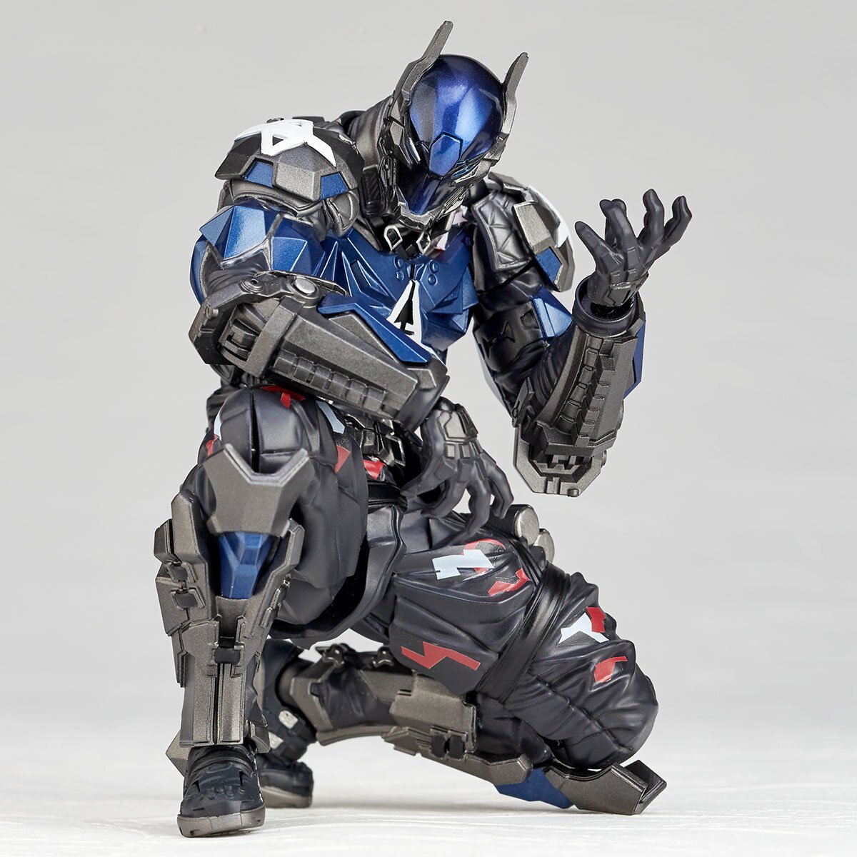 Revoltech Amazing Yamaguchi No. 024: Batman: Arkham Knight