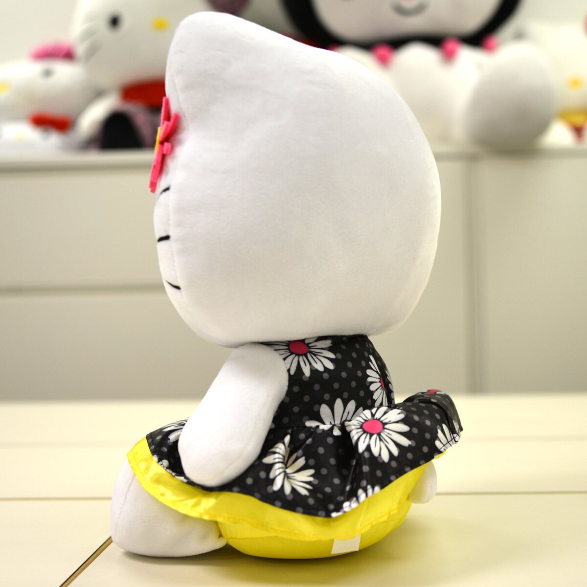 Hello Kitty Daisy 12 Plush