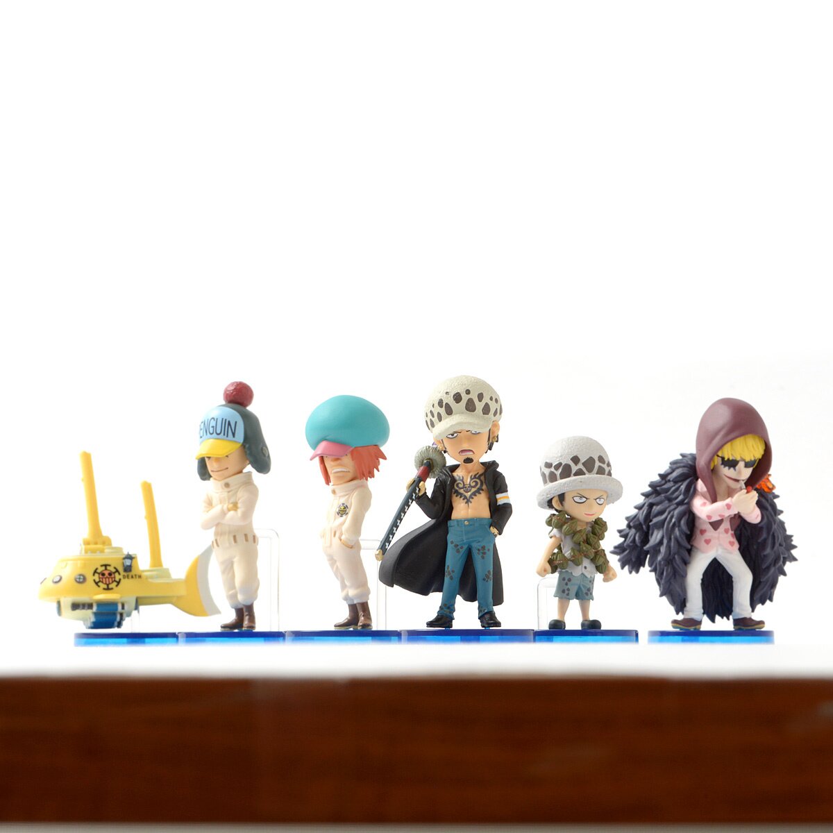 One Piece Figure World Collectable HISTORY OF LAW Penguin Shachi Anime Lot 2