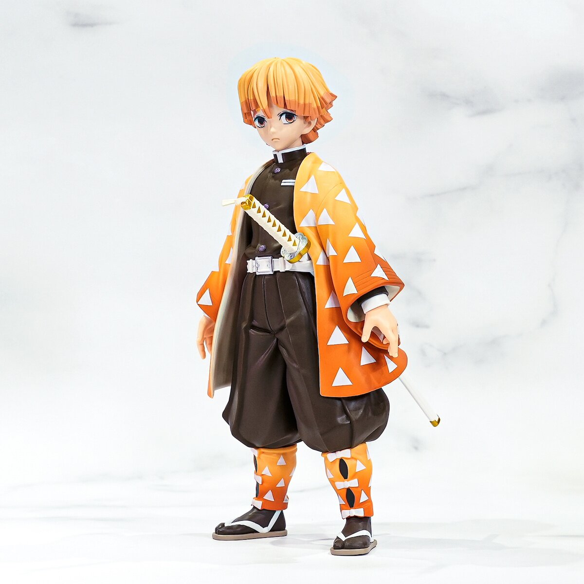 Demon Slayer: Kimetsu no Yaiba Zenitsu Agatsuma Premium Perching Figure  (Re-run)