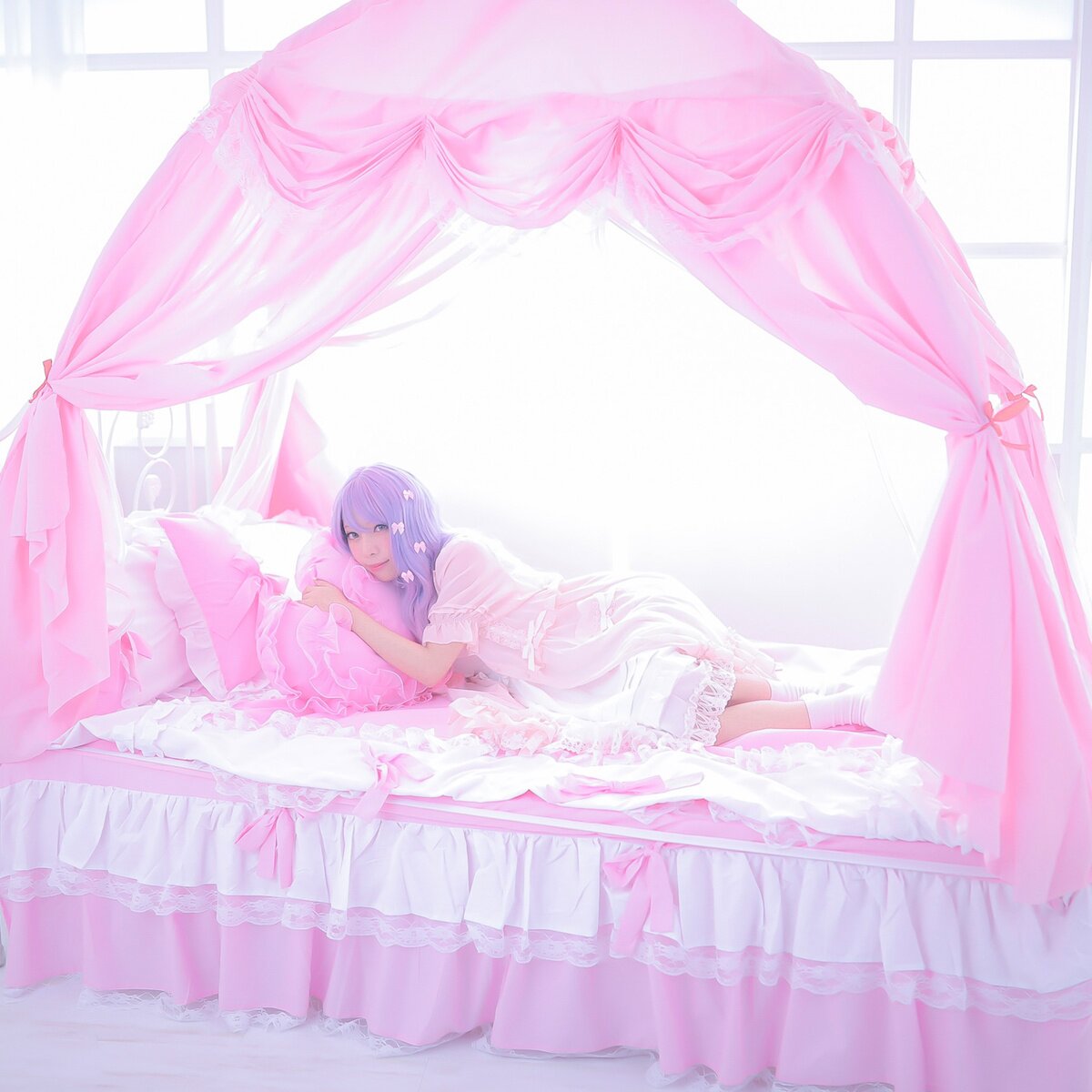 Dreamy Cute Bed Canopy - Tokyo Otaku Mode (TOM)