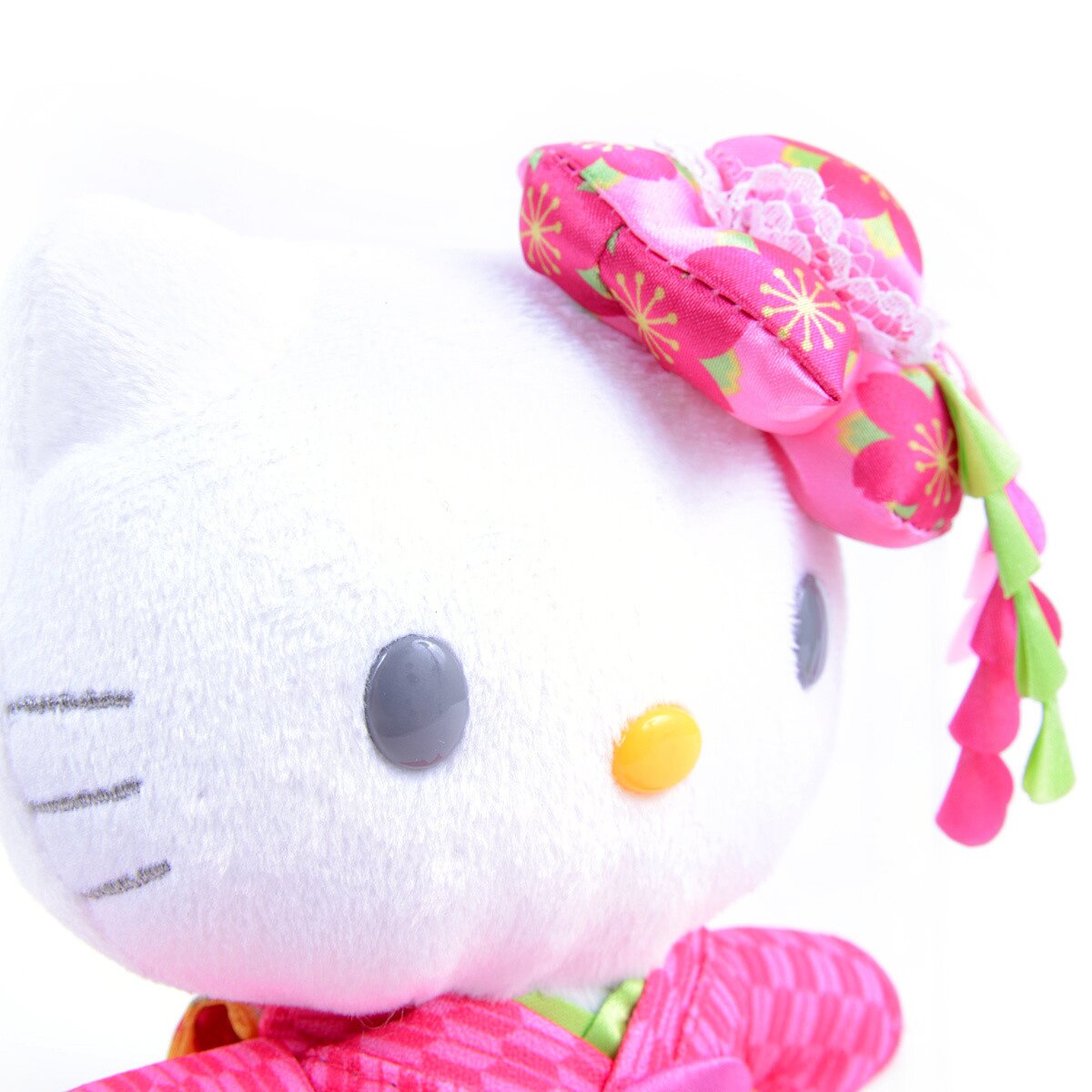 hello kitty kimono figurine