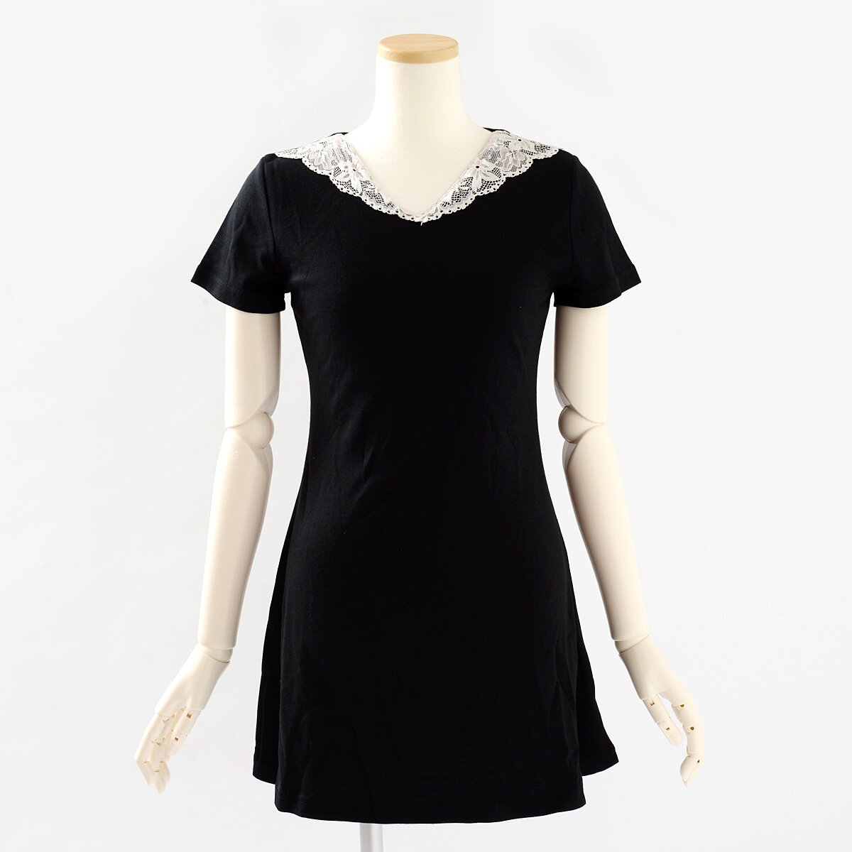 Larme Special Edition monLily Special Book w/ OnePiece Dress Tokyo