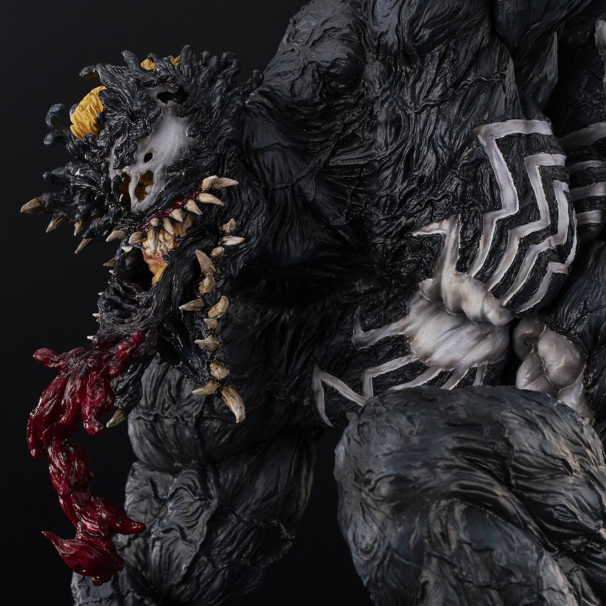 sofbinal VENOM ソフビナル ヴェノム1.5Ver.（台座付き） ソフビナル ヴェノム1.5Ver.（台座付き）|Sentinel International