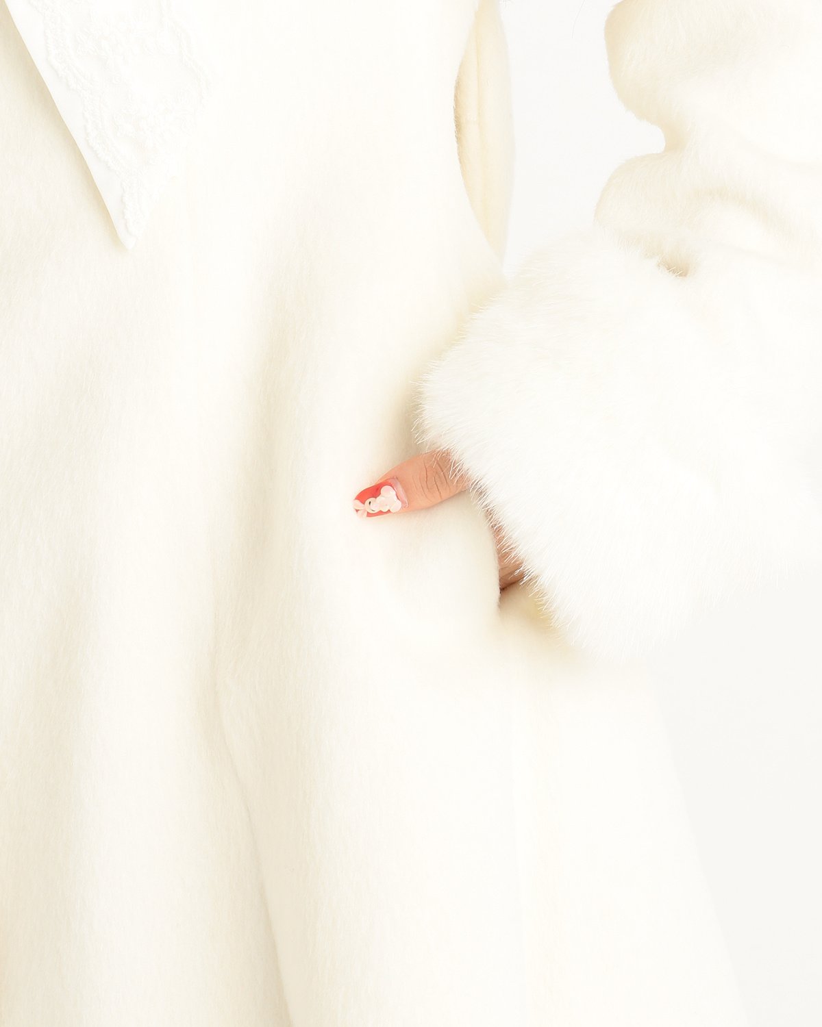 LIZ LISA Elegant Winter Coat w/ Ribbon Brooch: LIZ LISA - Tokyo 