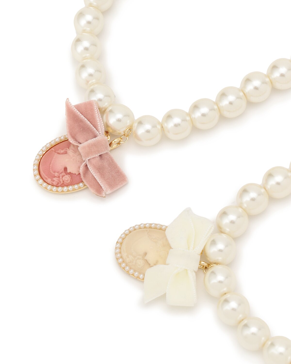 LIZ LISA Cameo Pearl Necklace: LIZ LISA - Tokyo Otaku Mode (TOM)