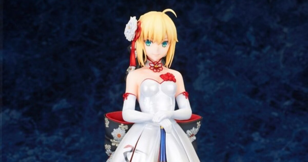 Saber Lights Up the Figure World in a Striking Kimono Dress