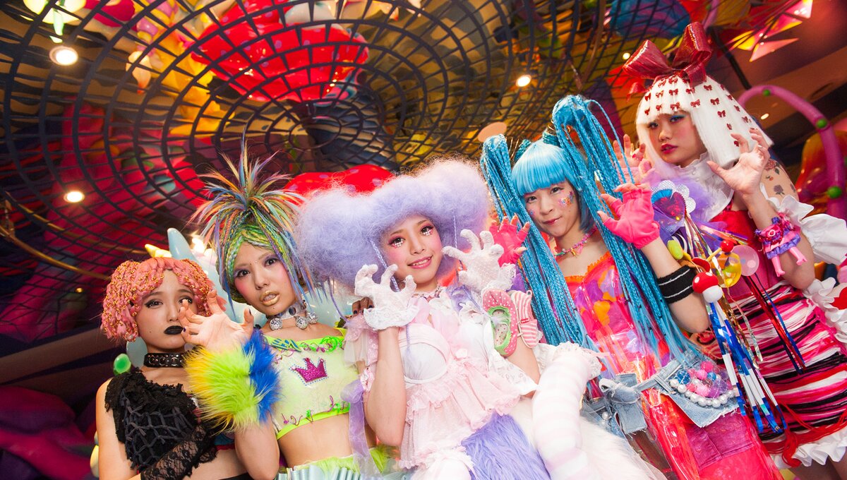 A cafe where you can experience the latest in Harajuku pop culture has ...