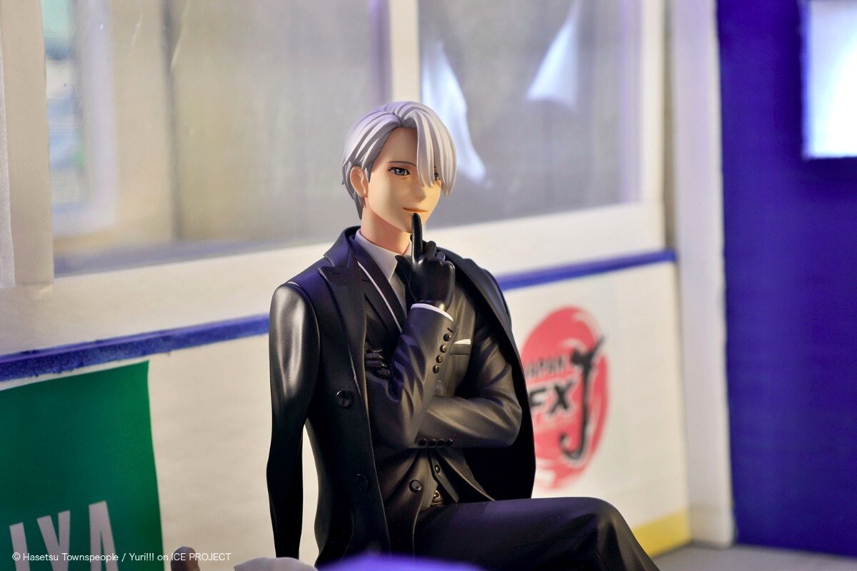 ArtFX J [Yuri!!! on Ice] Victor Nikiforov Figure: KOTOBUKIYA