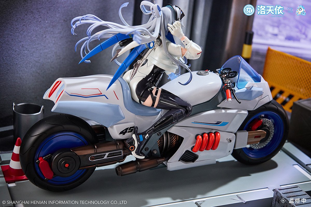 Limited to 4,999 Worldwide] Vsinger Luo Tianyi: Retro-Future Storm