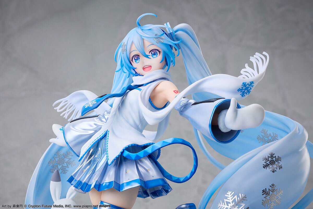 Snow Miku Sky Town 10th Anniversary Ver. 1/7 Scale Figure