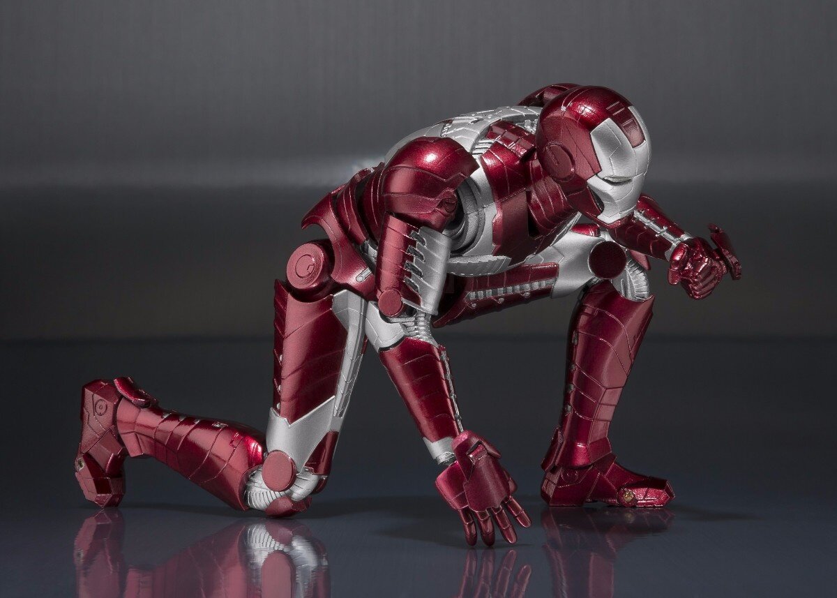 Marvel Iron Man 2 S.H. Figuarts Iron Man Mark V & Hall Of Armor Set on sale