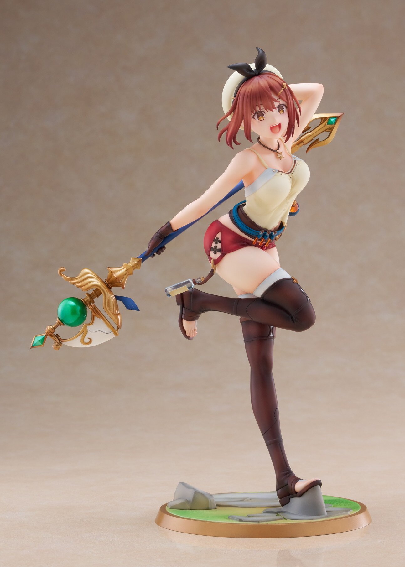 Atelier Ryza: Ever Darkness & the Secret Hideout Reisalin Stout: Summer  Adventure! Ver. 1/7 Scale Figure