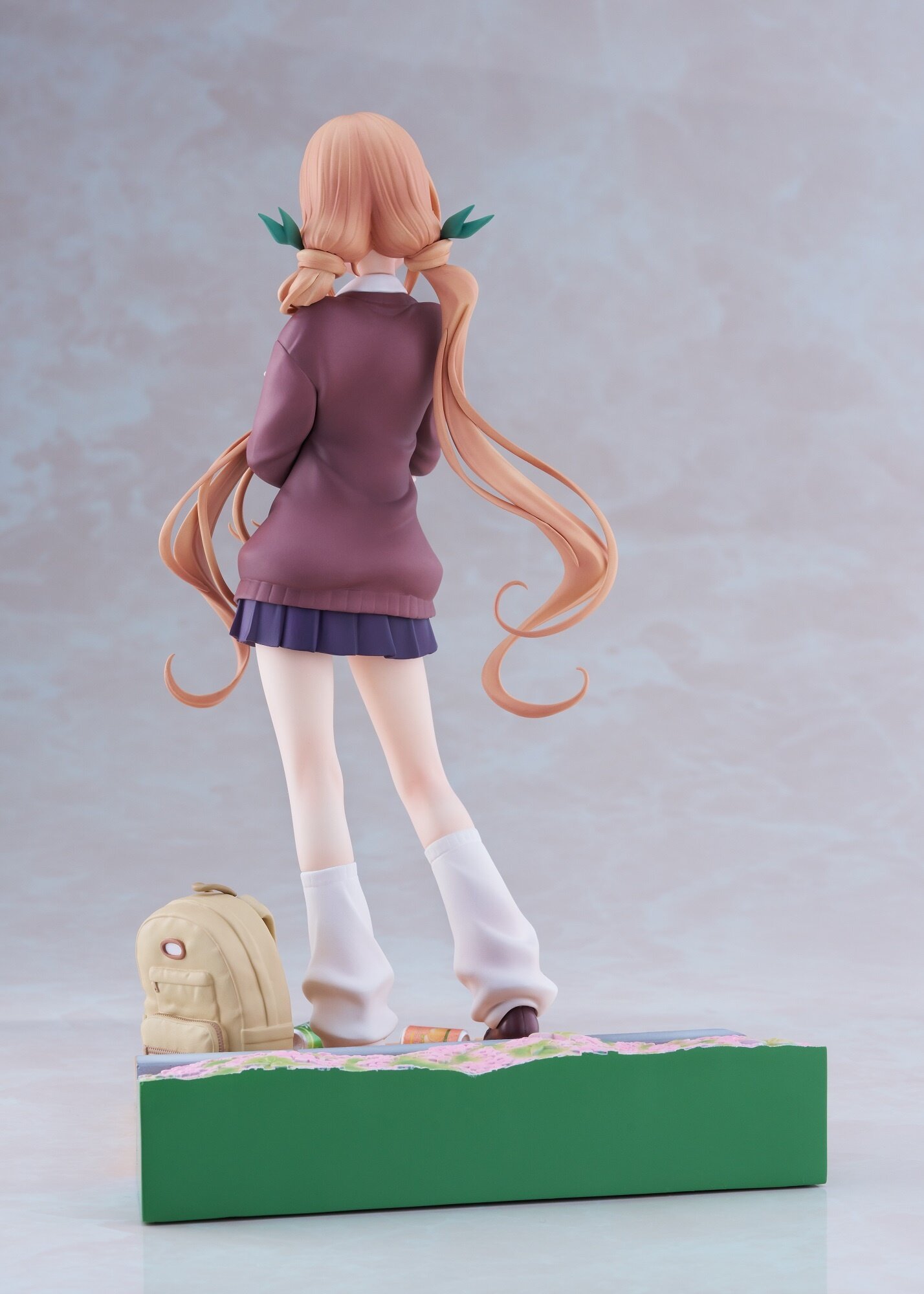 The 100 Girlfriends Who Really Really Really Really Really Love You Karane Inda 1 7 Scale Figure