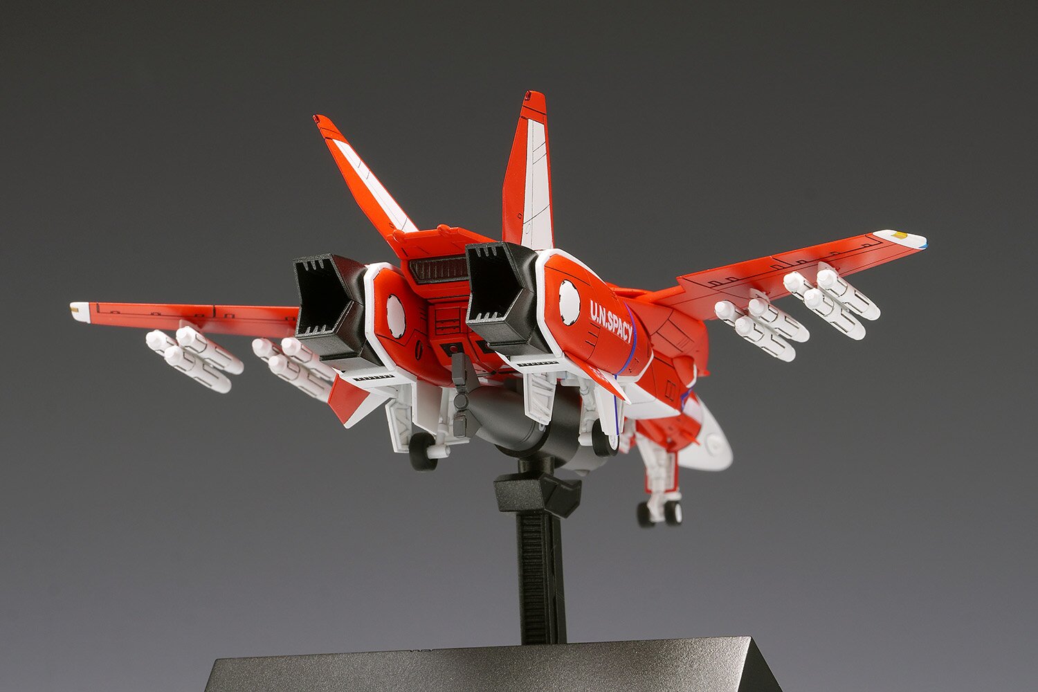 Macross VF-1J Valkyrie (Fighter) Multiplex 1/100 Scale Plastic