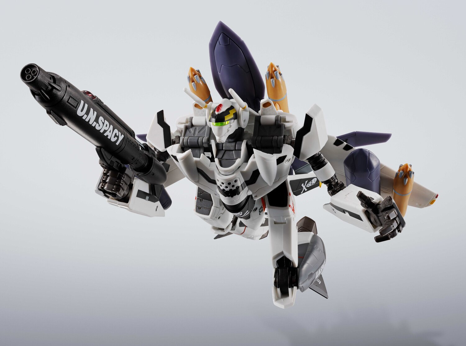 Hi-Metal R Macross Zero VF-0S Phoenix (Roy Focker Use) + QF