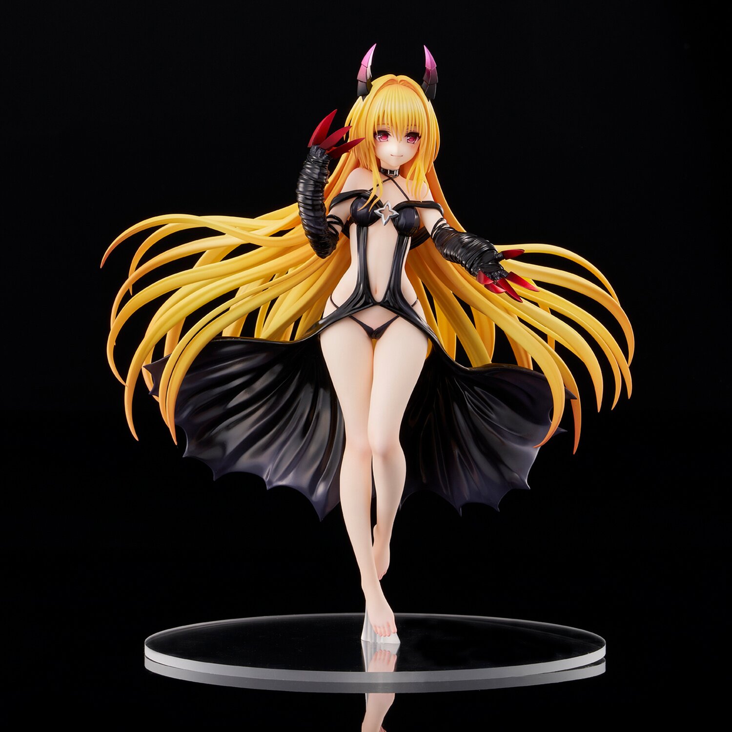 To Love-Ru Darkness Golden Darkness: Darkness Ver. 1/6 Scale