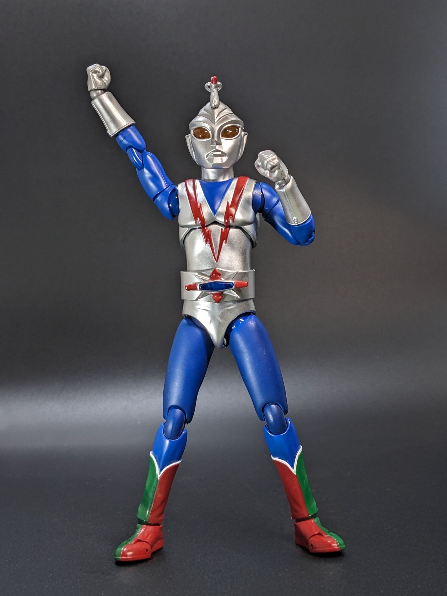 エヴォリューショントイ　ZONE FIGHTER Ver.2 フィギュア Hero Action Figure Zone Fighter Ver. 2: Evolution Toy - Tokyo