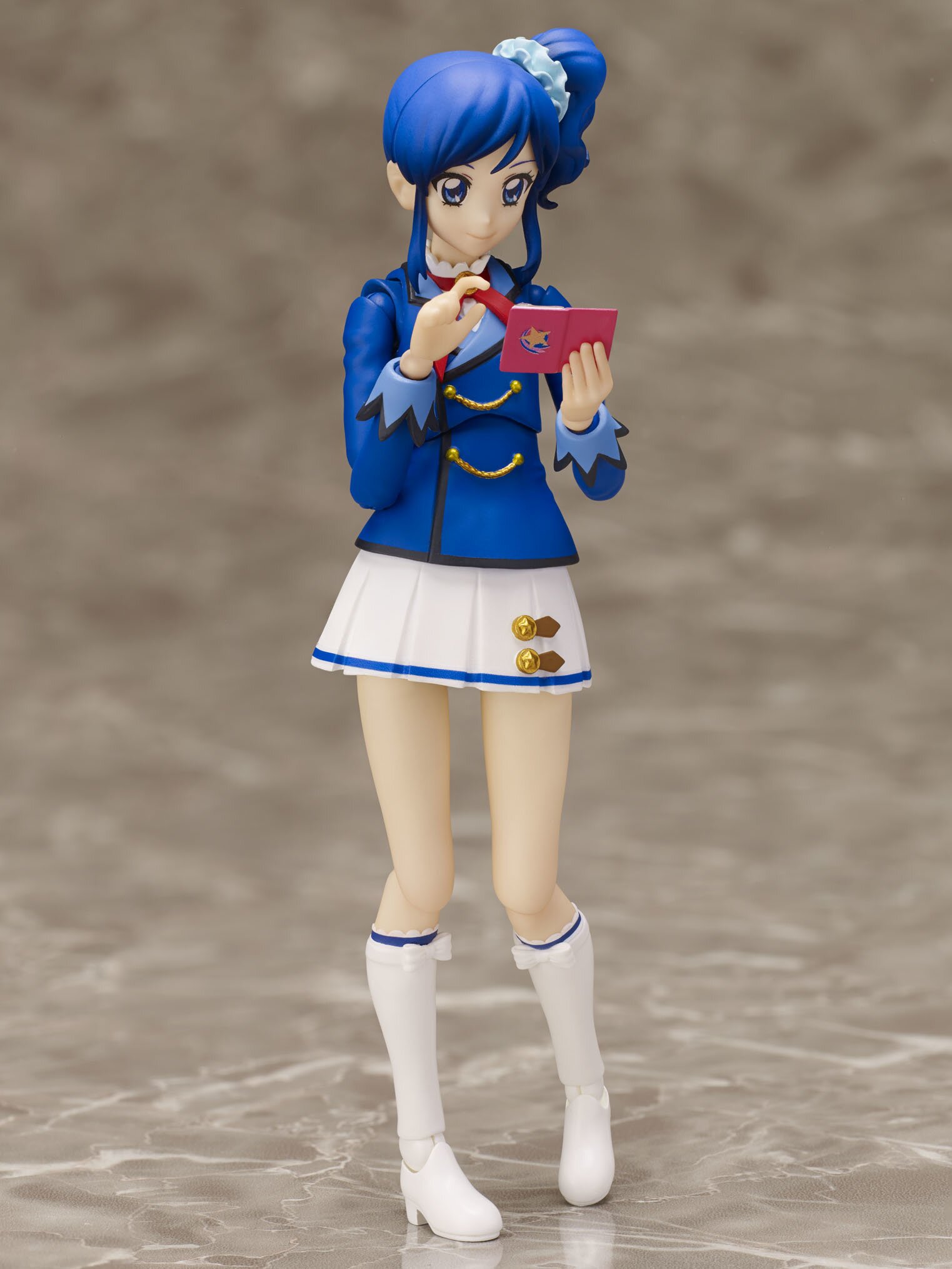 新品、未開封！SHFiguarts Aoi Kiriya フィギュア S.H. Figuarts Aikatsu! Aoi Kiriya (White Uniform Ver