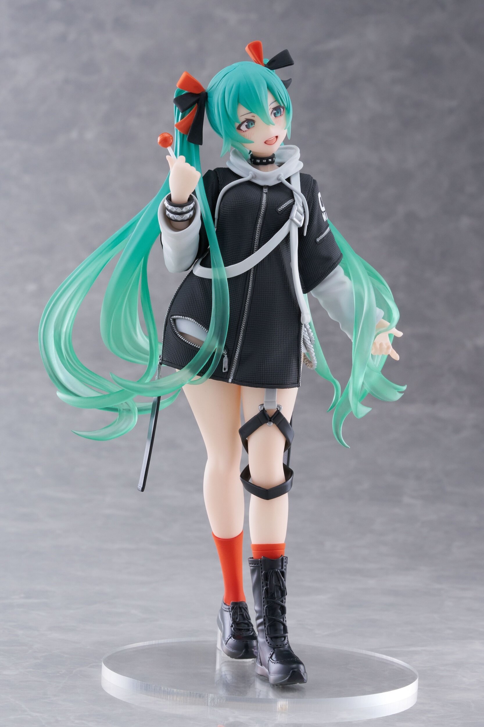 Hatsune deals Miku figure