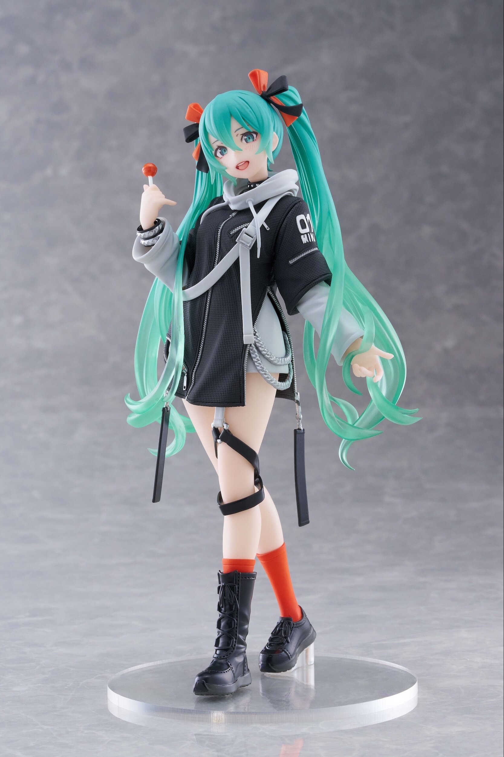 Hatsune Miku Fashion Punk Ver. Non-Scale Figure: Taito - Tokyo