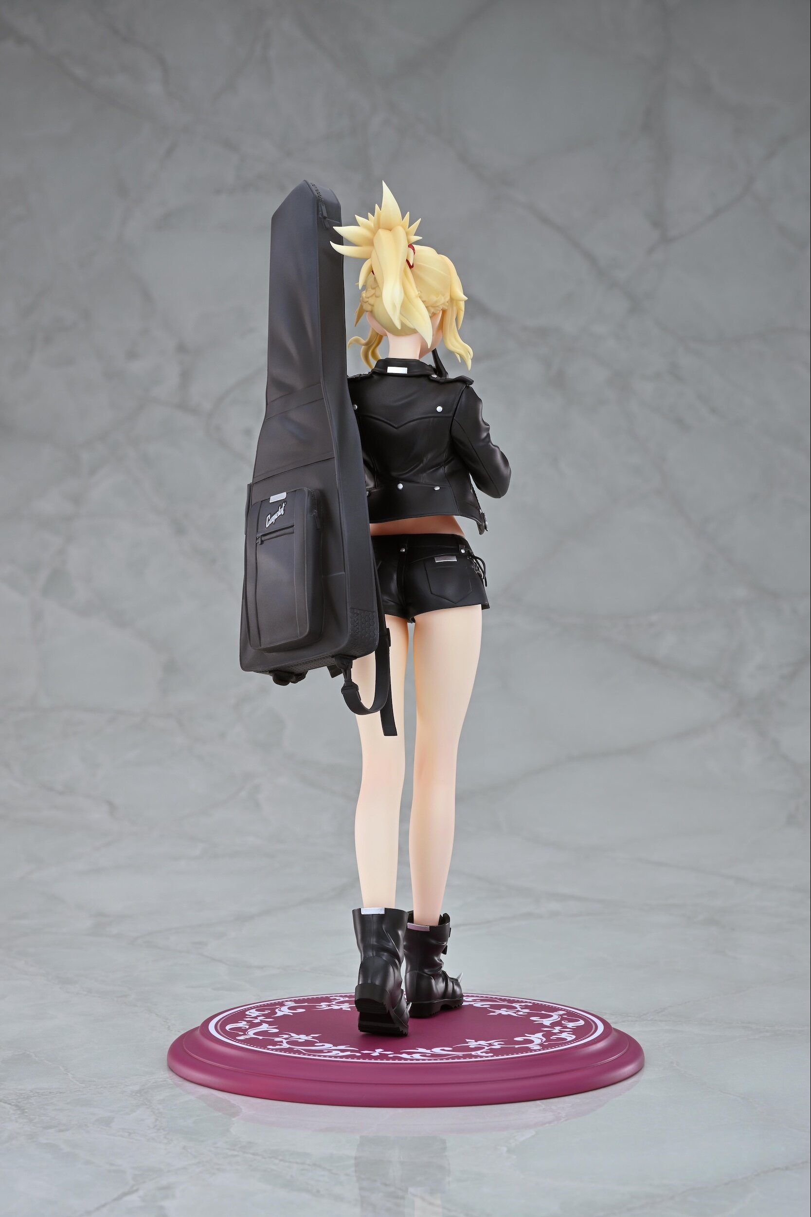 新品未開封・Fate/Grand Order Mordred 1/7フィギュア $_57.JPG?set_id=880000500F