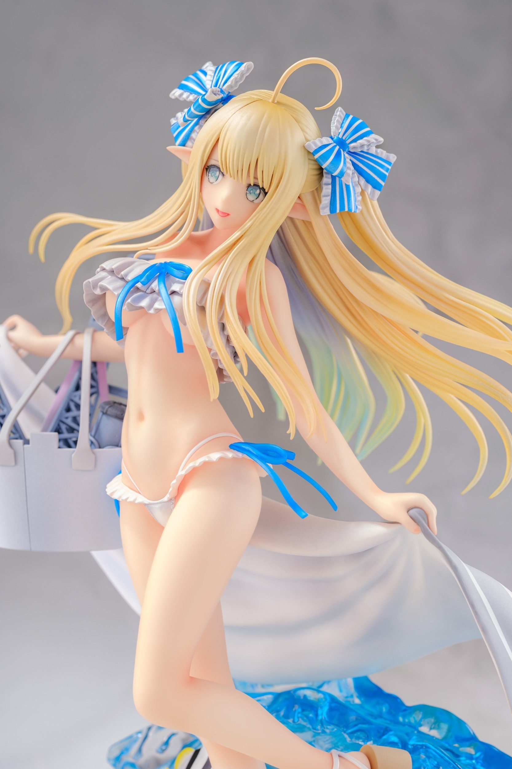 1/6 Centaur 砂浜のウンディーネ Azur Lane Centaur: Beachside Undine Ver. 1/6 Scale Figure: Daiki