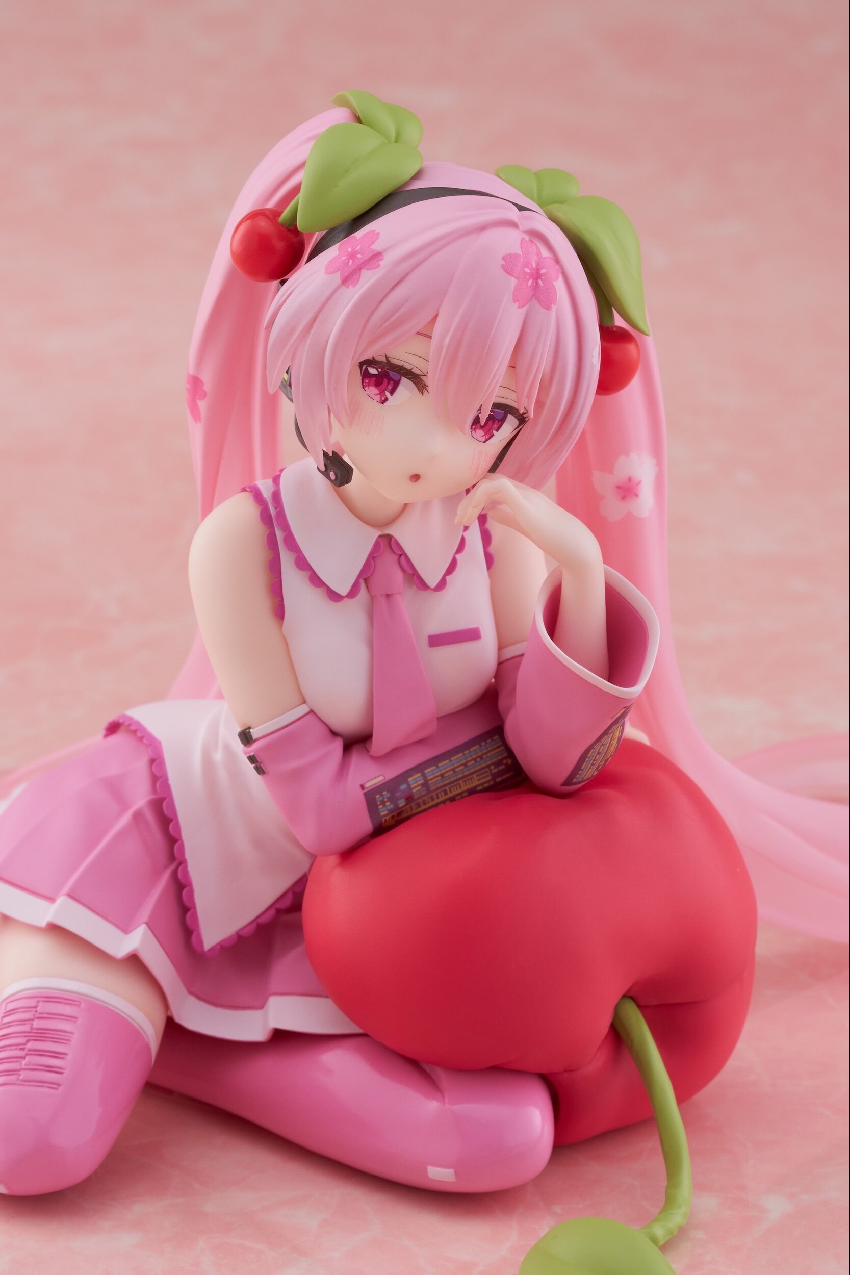 Desktop Cute Figure Sakura Miku: Cherry Cushion Ver.: Taito