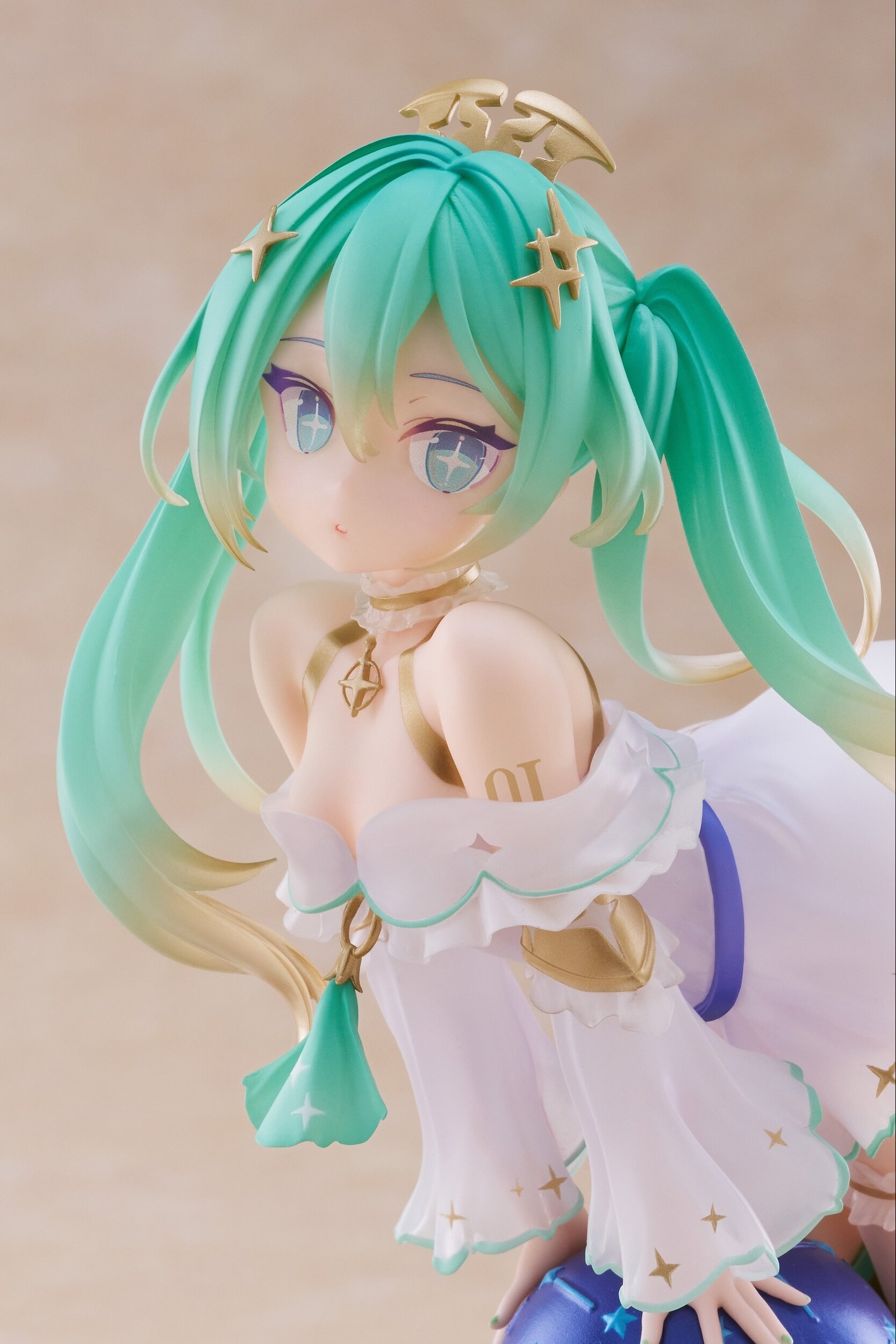 Hatsune Miku 39 Miku s Day Anniversary 2nd Season Glittering Star Ver hatsune-miku-39-miku-s-day-anniversary-2nd-season-glittering-star-ver