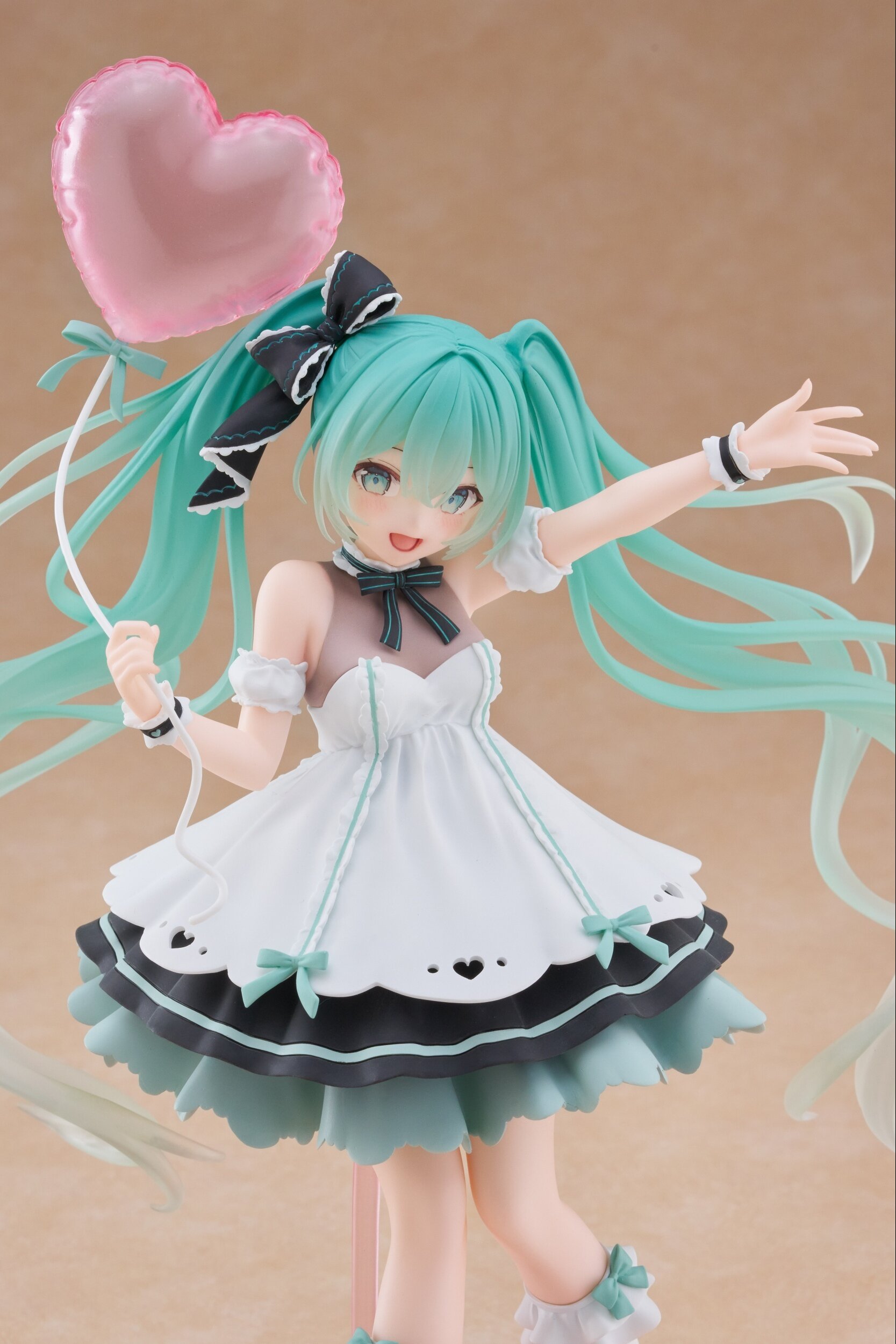 Artist Masterpiece Figure+ Hatsune Miku: Birthday 2025 Party Ver ...
