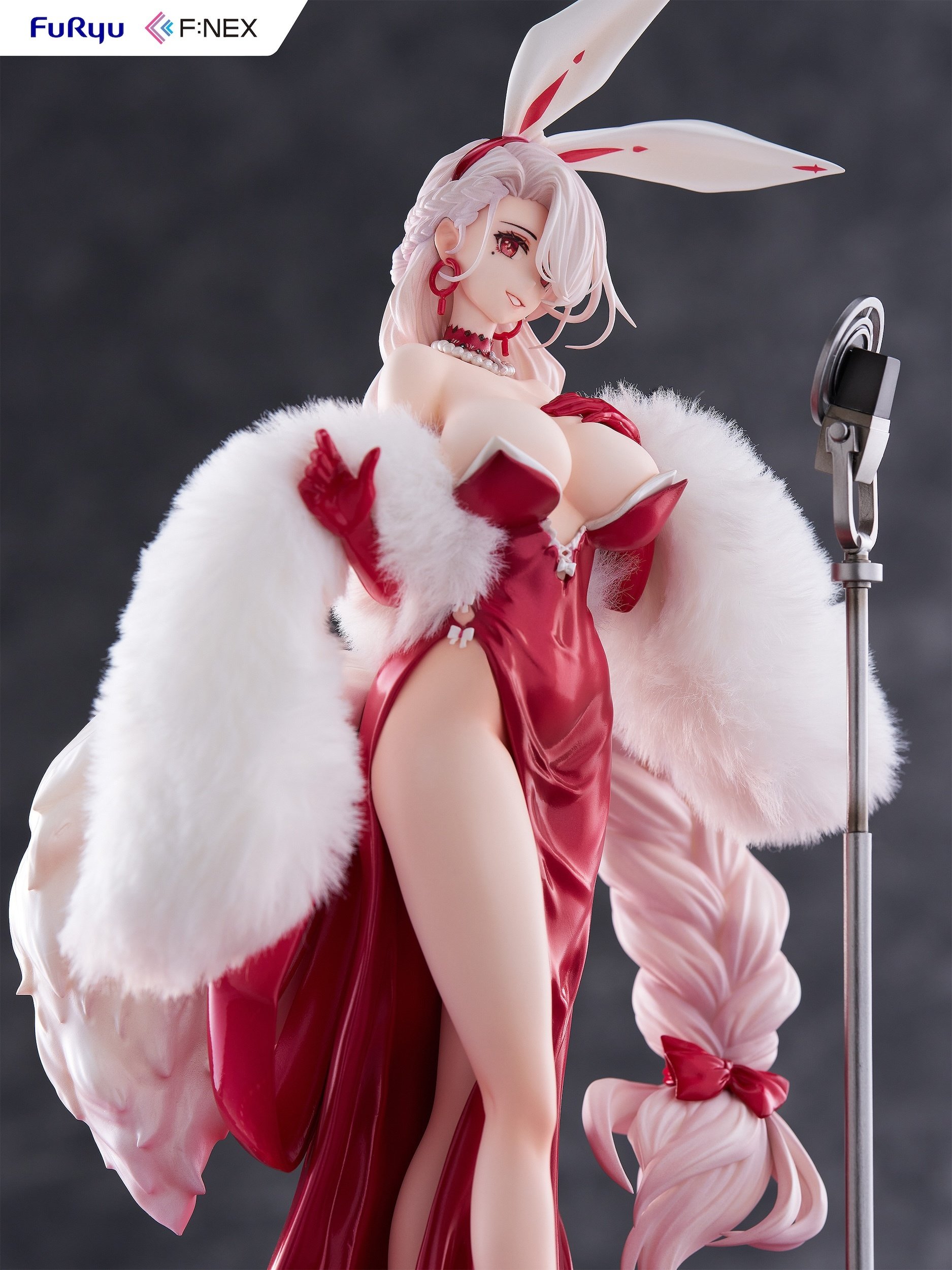 Azur Lane Prinz Heinrich: Heinrich on Stage Ver. 1/7 Scale Figure
