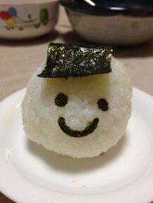 Onigiri-san...WARAI!