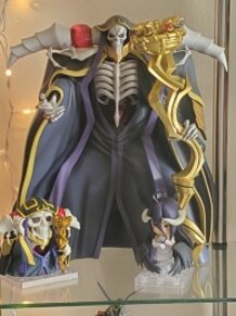 The Great Ainz Ooal Gown!