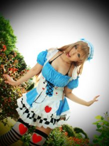 Alice in Wonderland cosplay