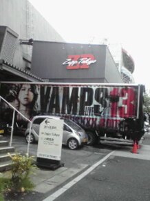 VAMPS  in TOKYO TSUATORA