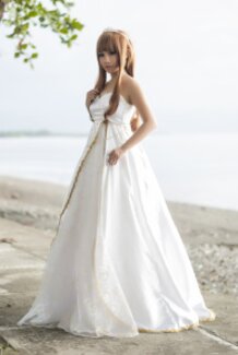 Jane Frances Chiong on her wedding  day her motif  is base  in cosplay 