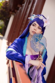 Lihua (Apothecary Diaries) Cosplay by Calssara
