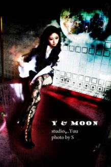 Y & Moon